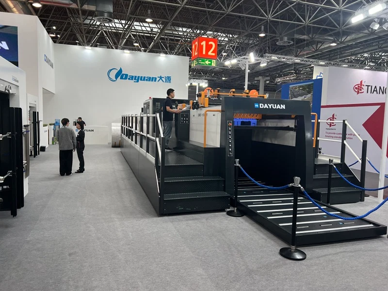 大源展会现场